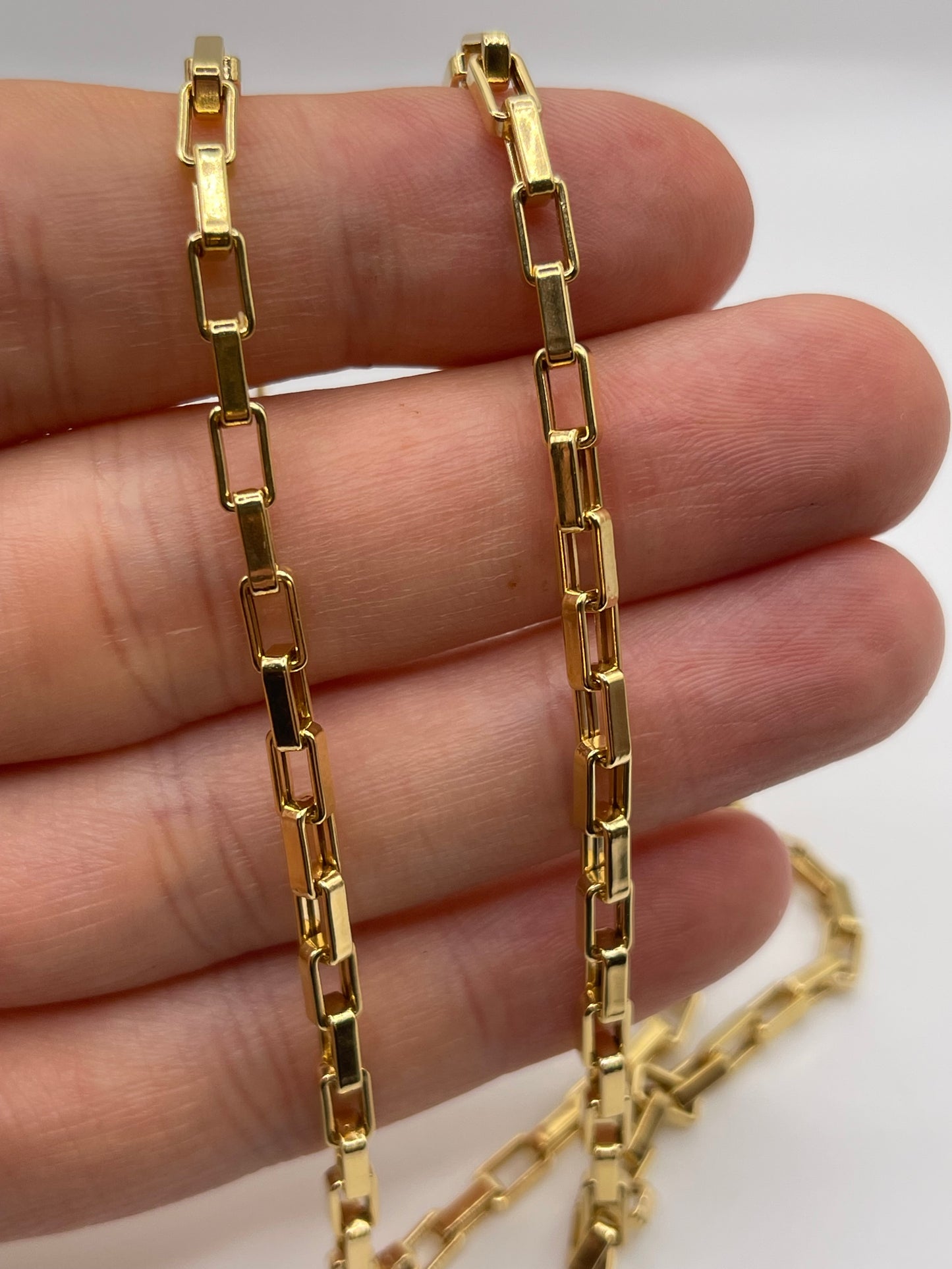 9ct gold chain 497