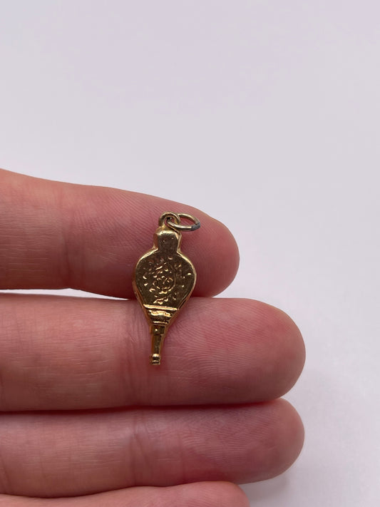 9ct gold bellow charm