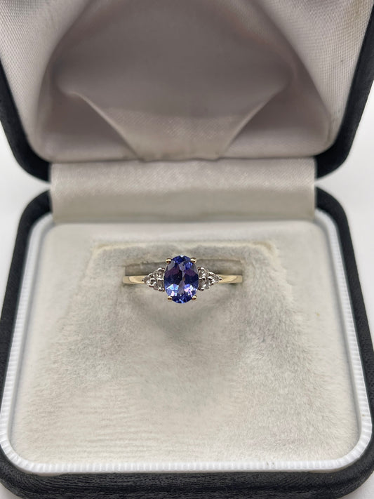 9ct gold tanzanite and zircon ring