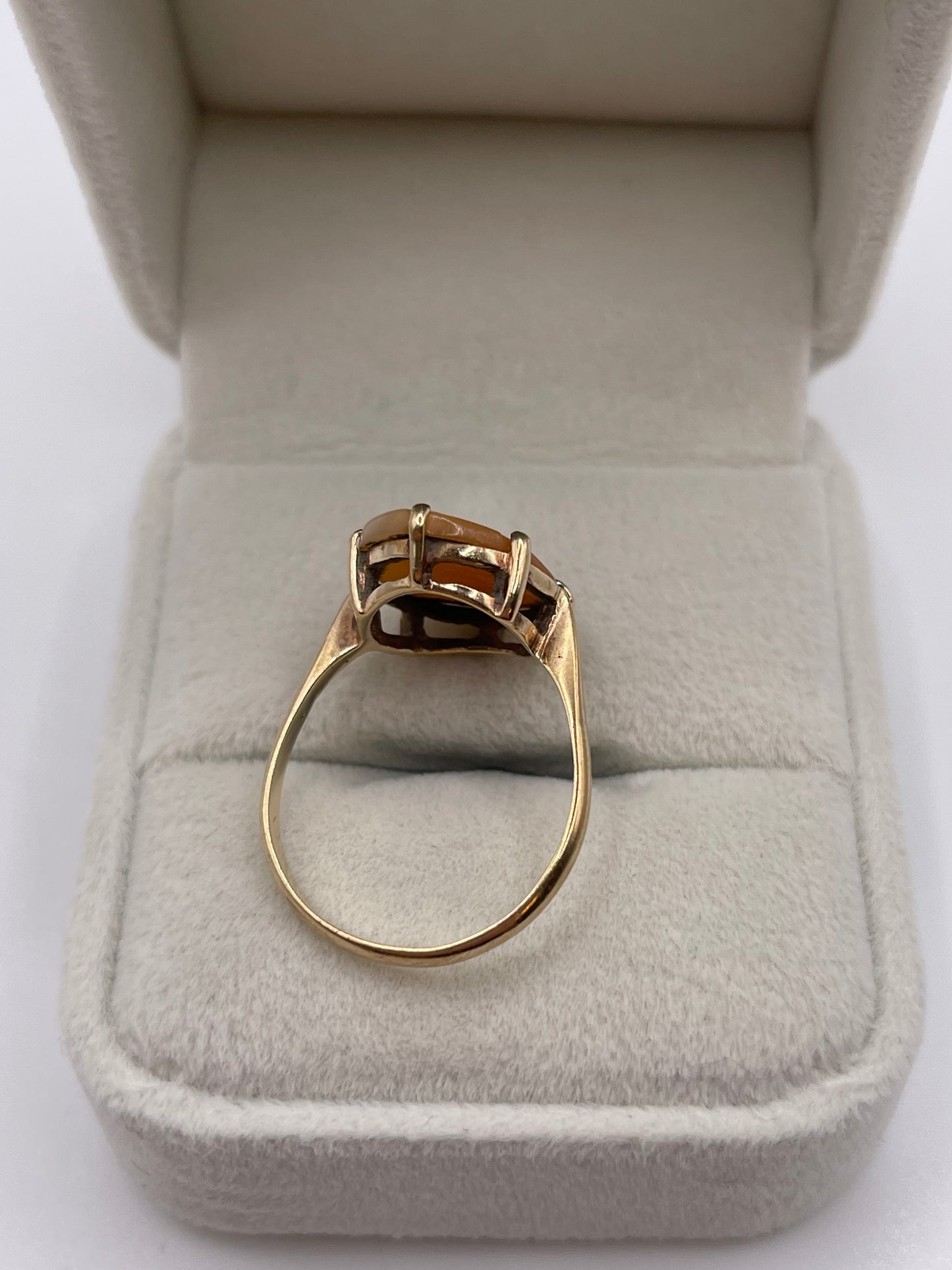 9ct gold cameo ring
