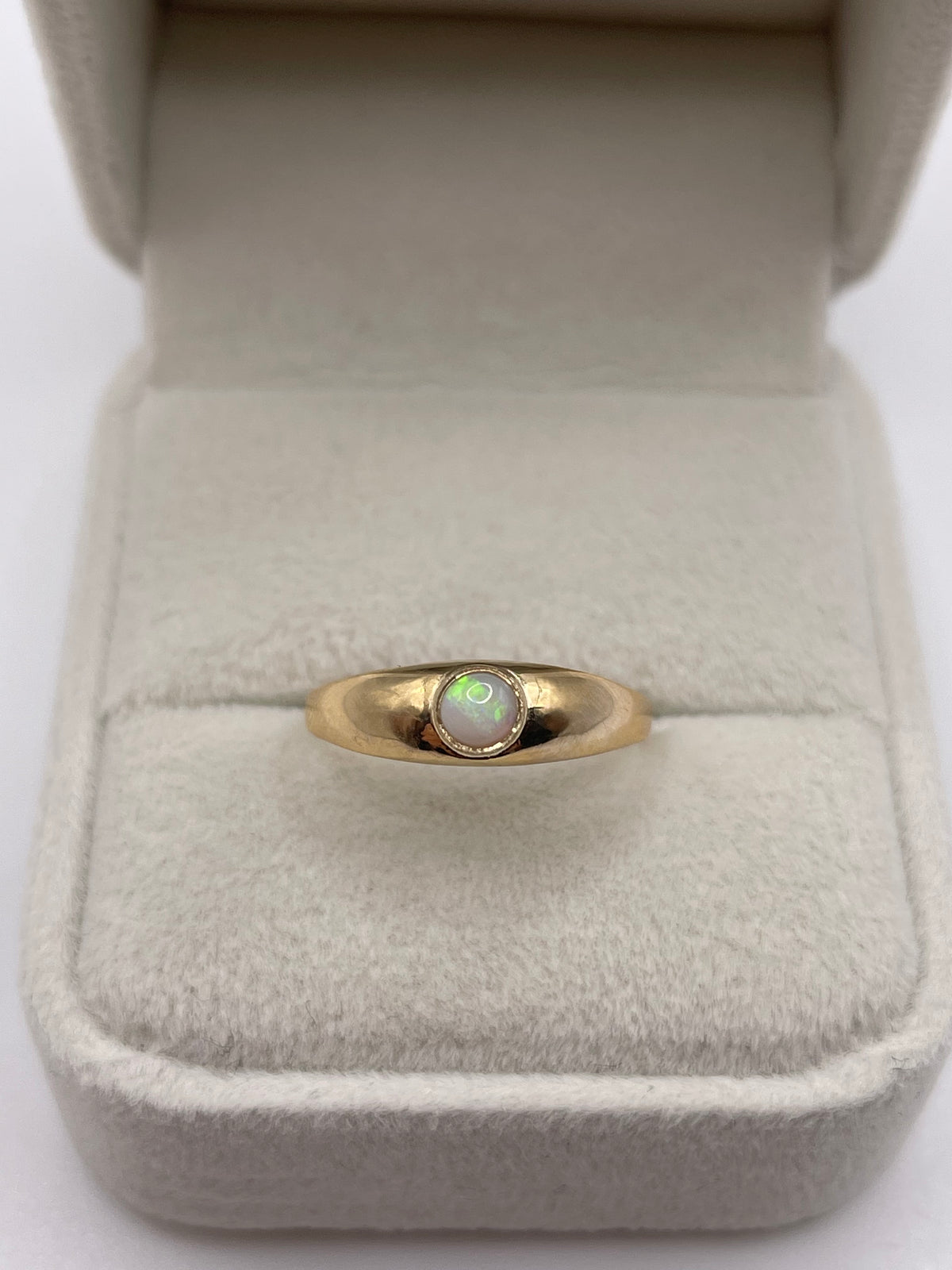 9ct gold opal gypsy ring