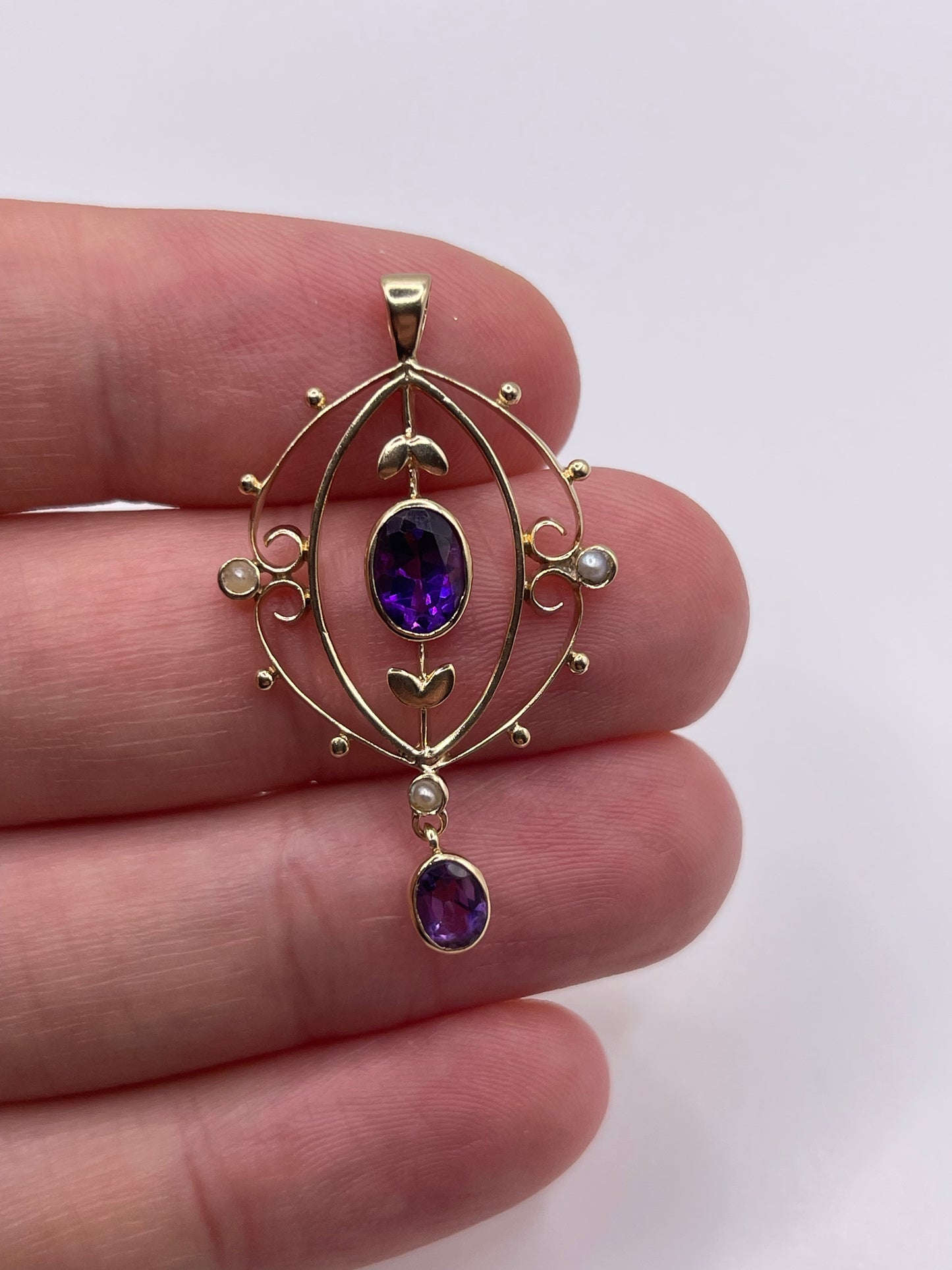9ct gold amethyst and pearl pendant