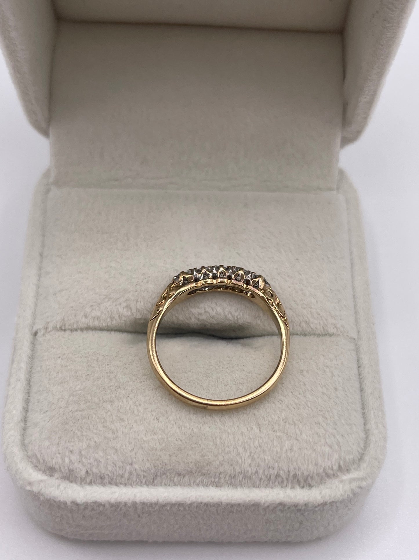 9ct gold diamond ring