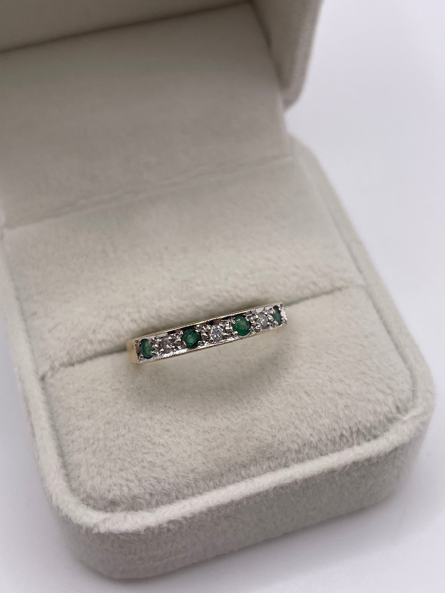 9ct gold emerald and diamond ring
