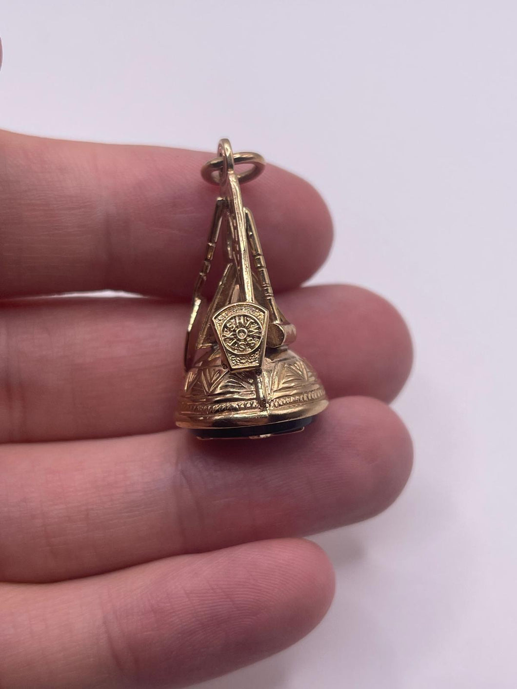 9ct gold Masonic fob