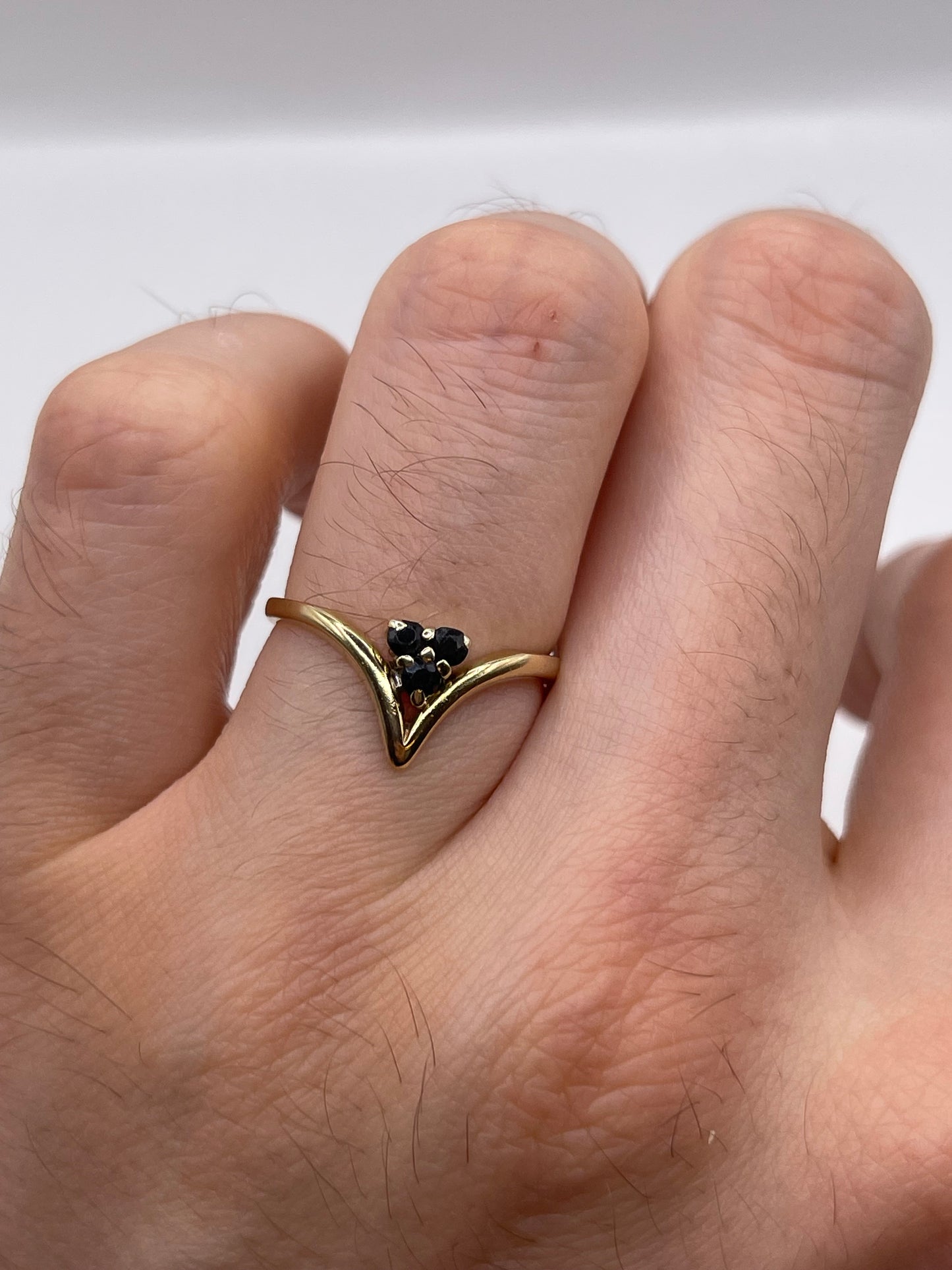 9ct gokd sapphire wishbone ring