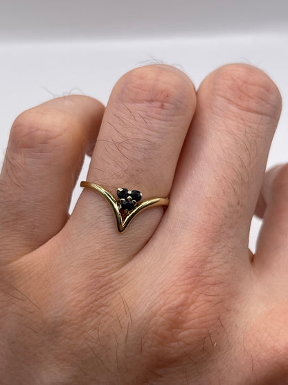 9ct gokd sapphire wishbone ring