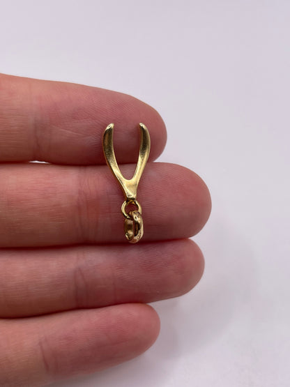 18ct gold diamond wishbone pendant