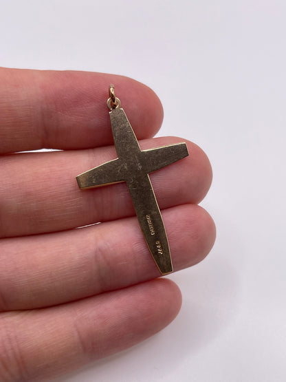 9ct gold cross pendant