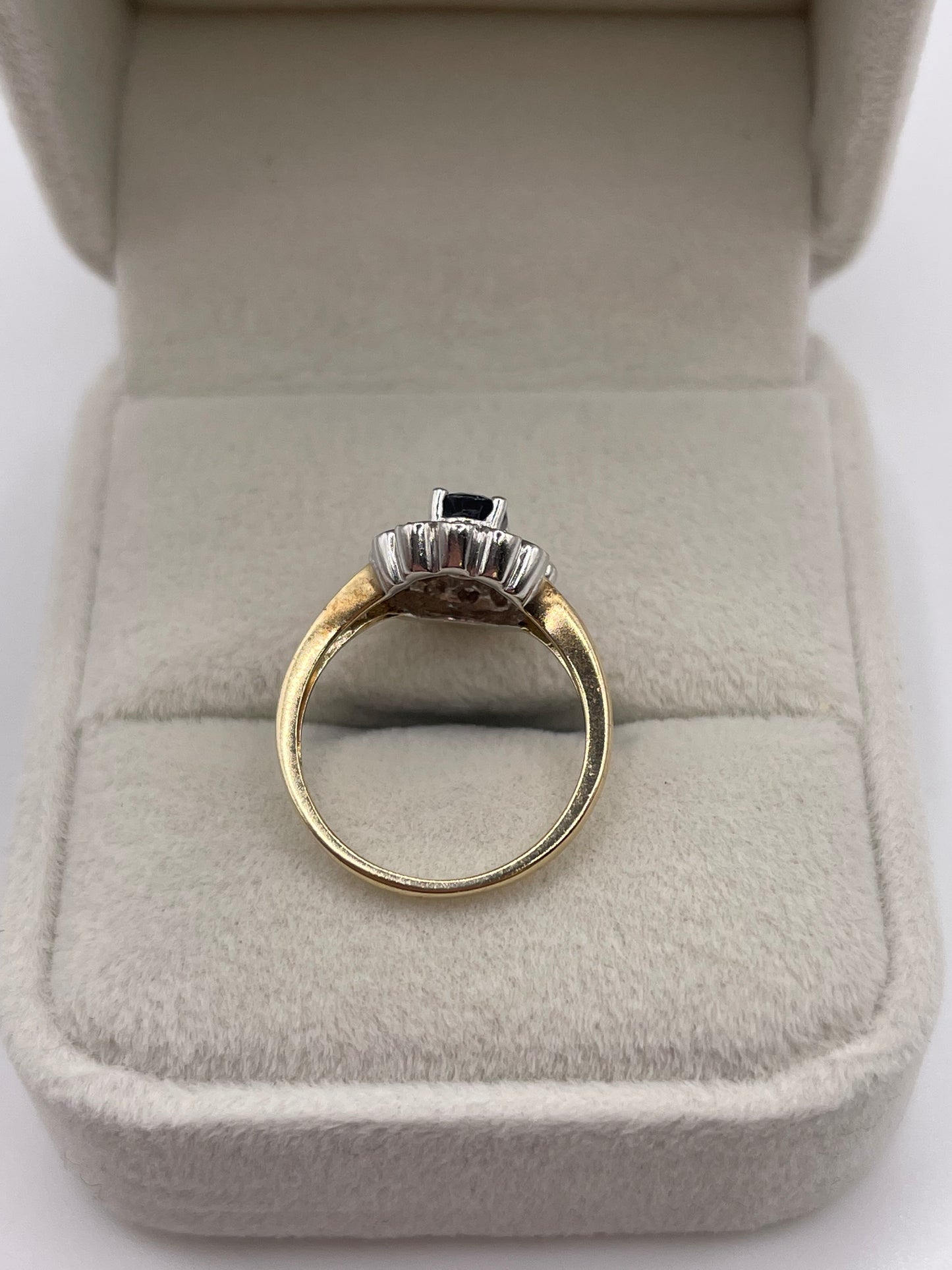 9ct gold sapphire and diamond ring