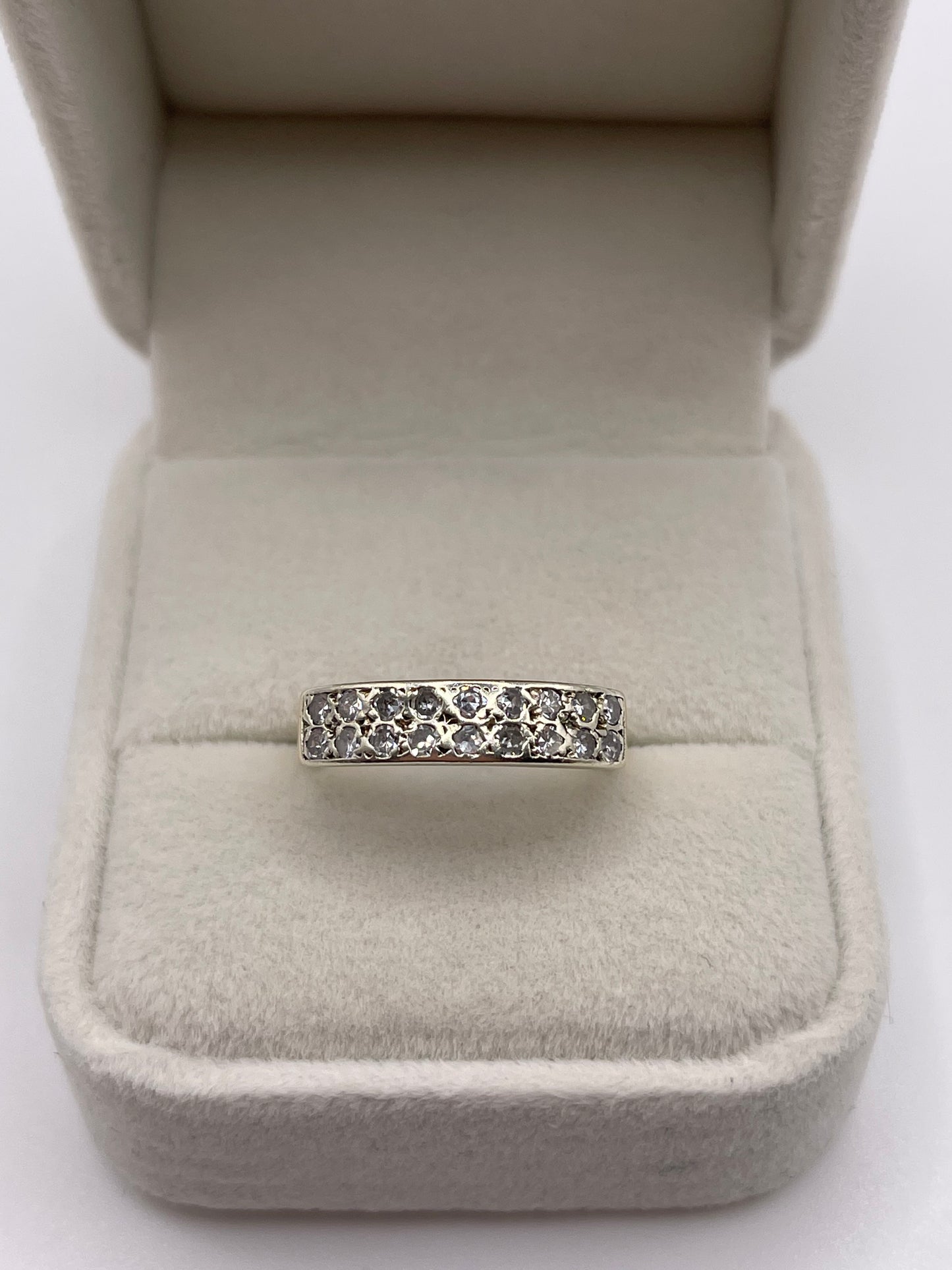 9ct gold diamond ring