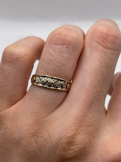 9ct gold diamond ring