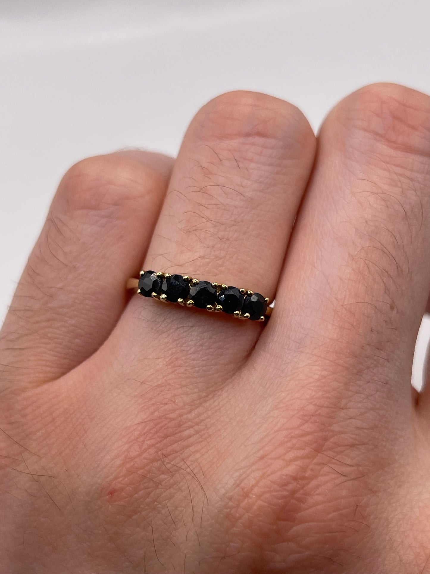 9ct gold sapphire ring