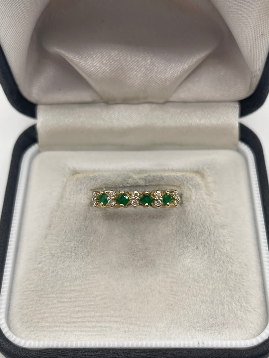 14ct gold emerald and diamond ring