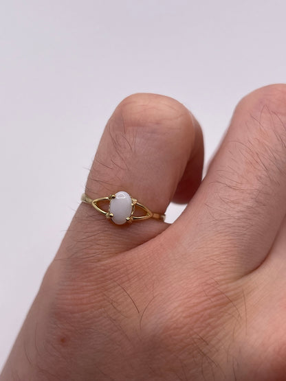 9ct gold opal ring