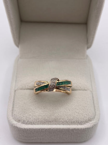 9ct gold emerald and diamond ring
