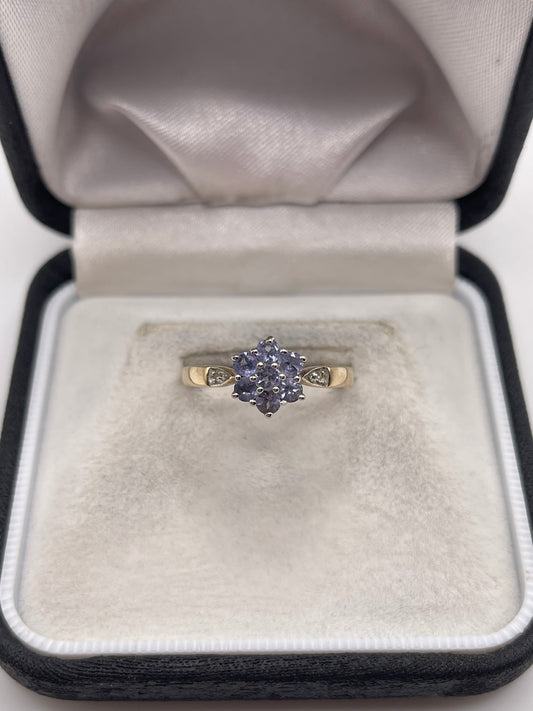 9ct gold tanzanite and diamond ring