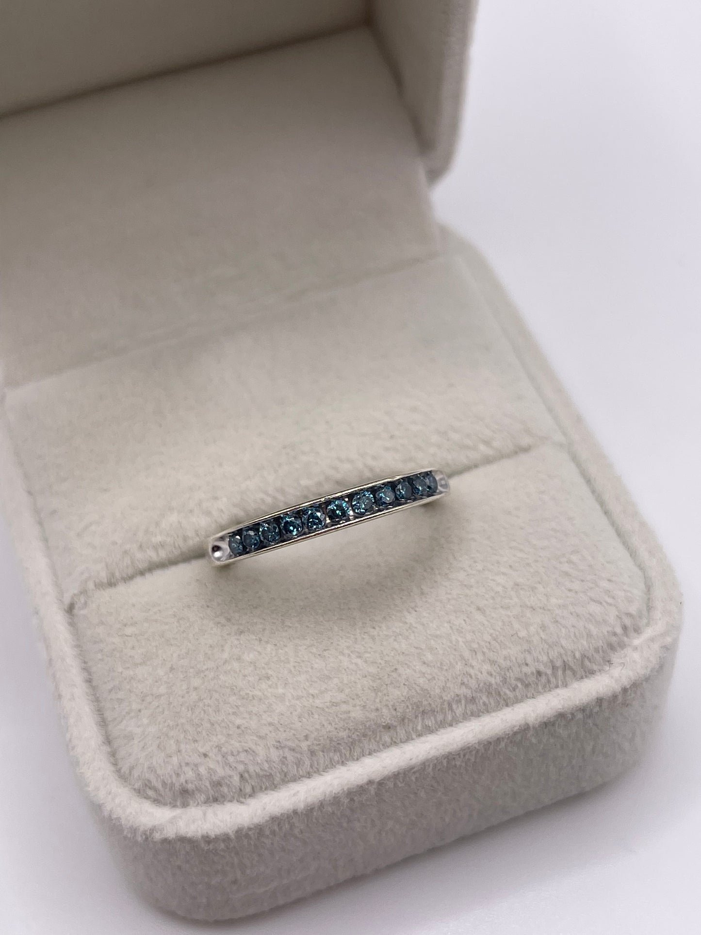 9ct white gold blue diamond ring