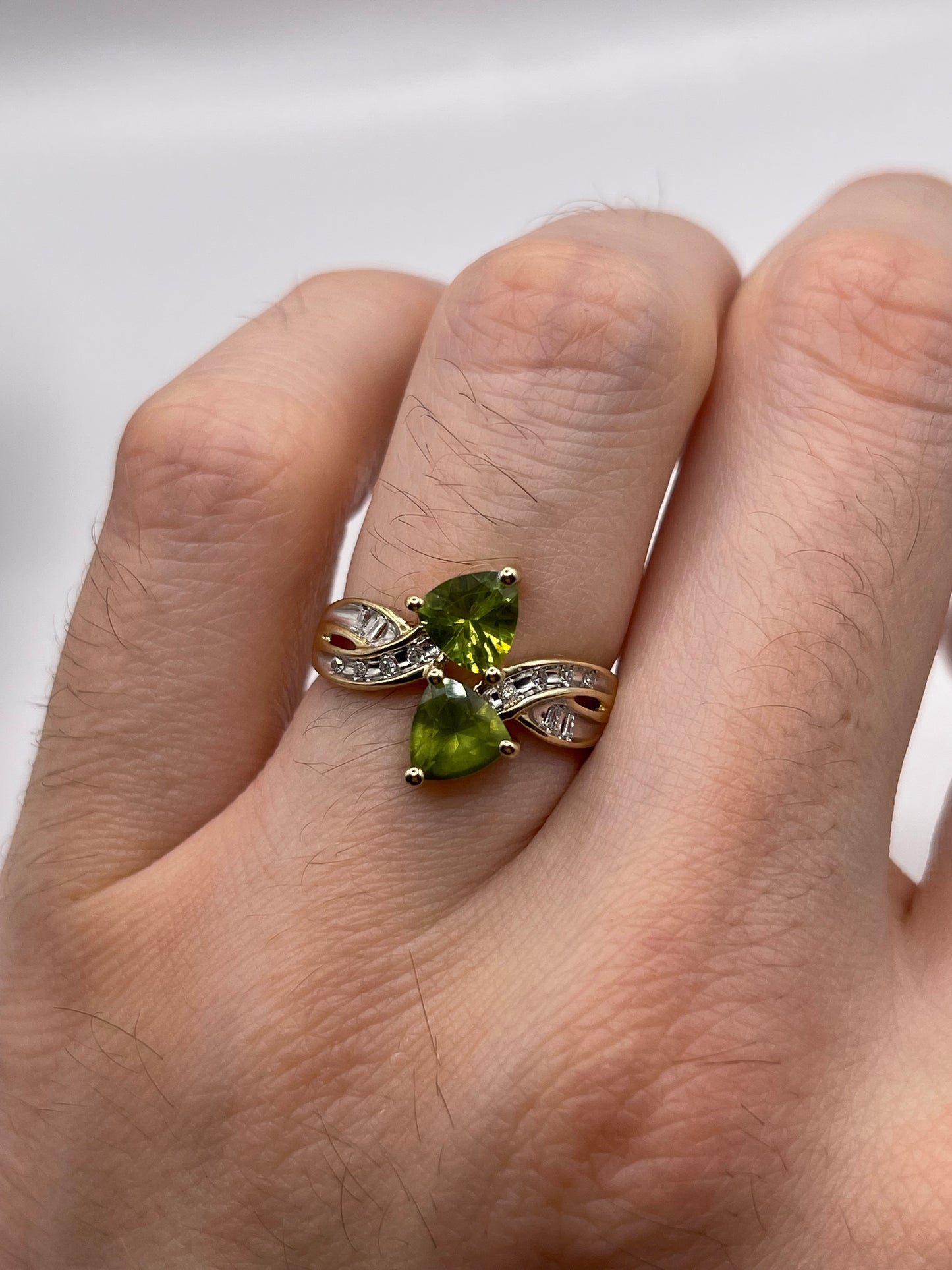 9ct gold quartz and diamond ring
