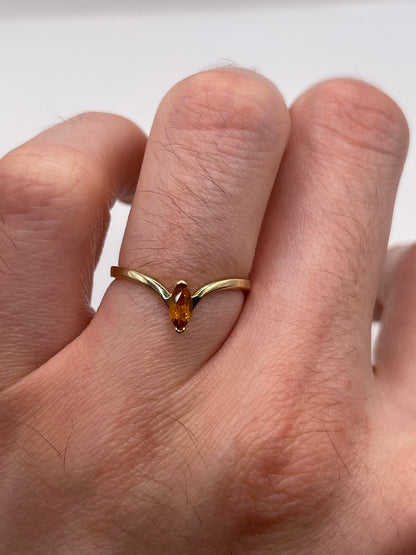 9ct gold citrine wishbone ring