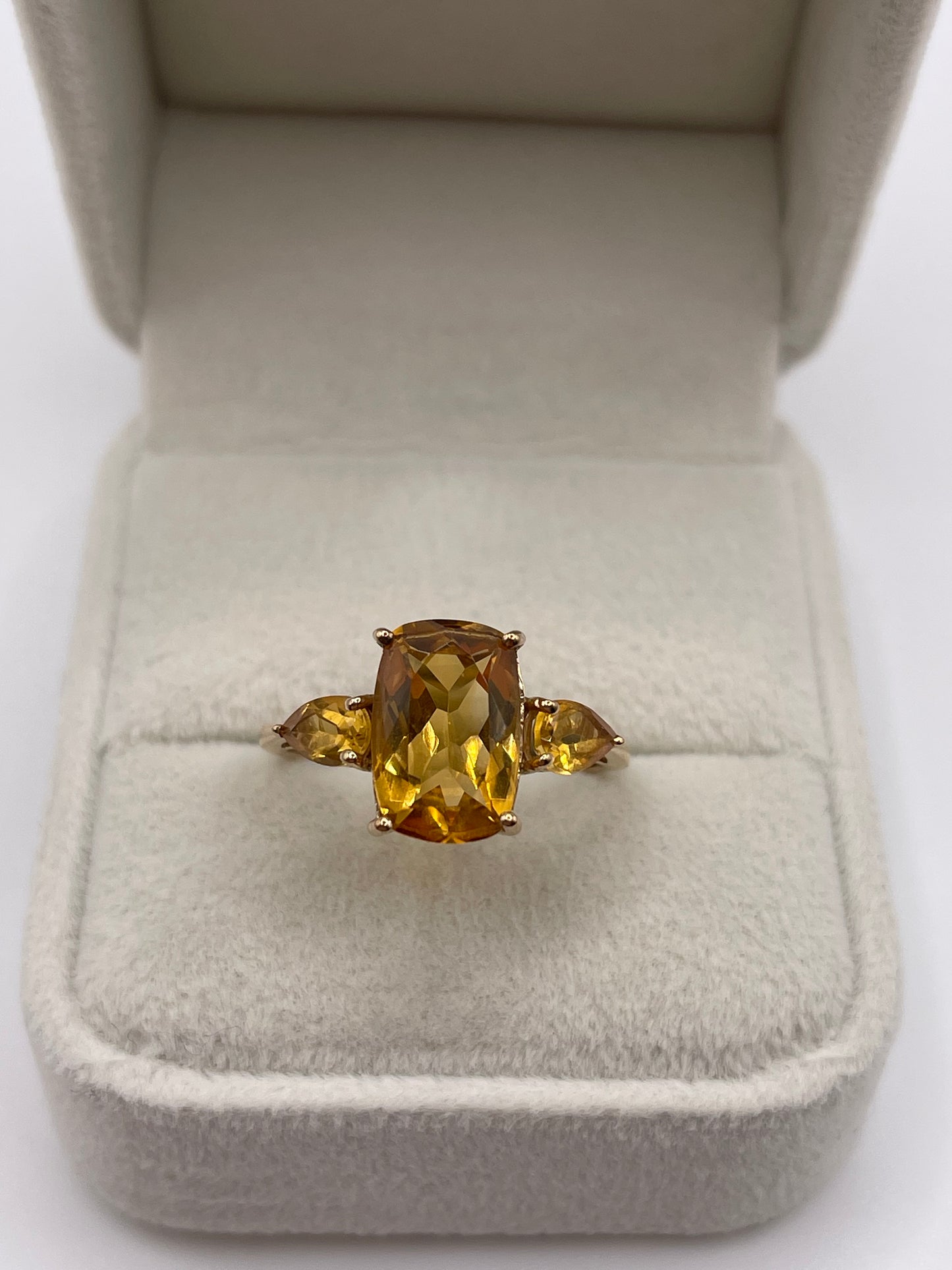 9ct gold citrine ring