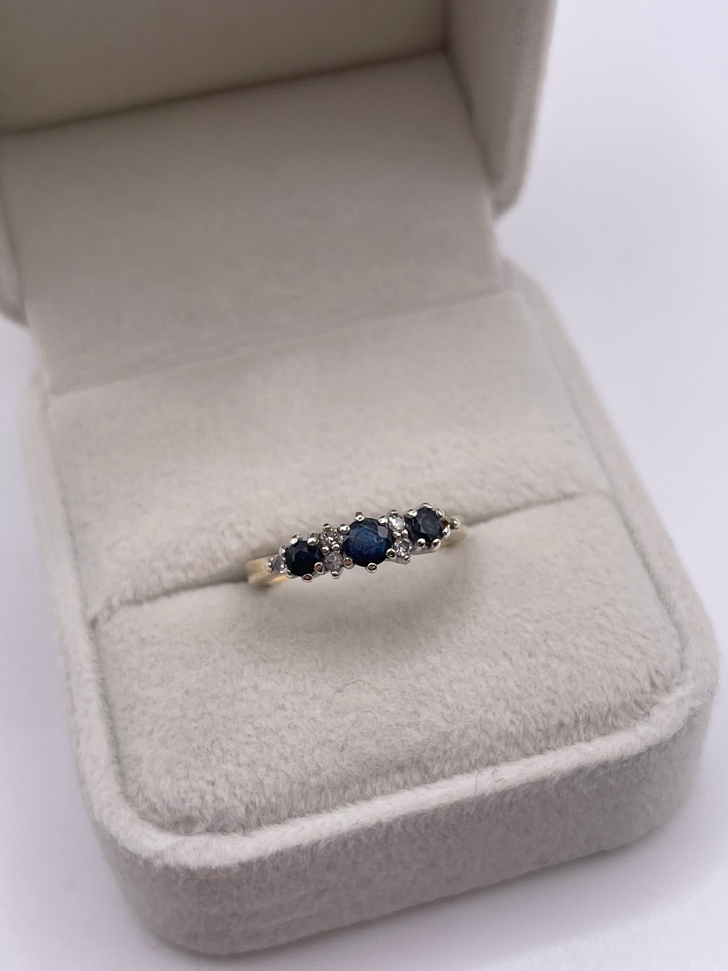 9ct gold sapphire and diamond ring