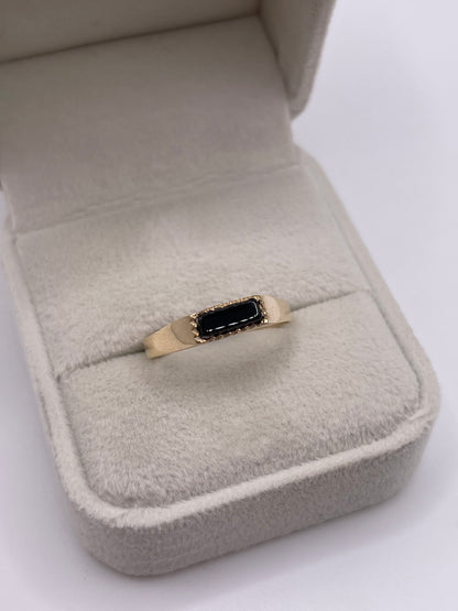9ct gold onyx ring