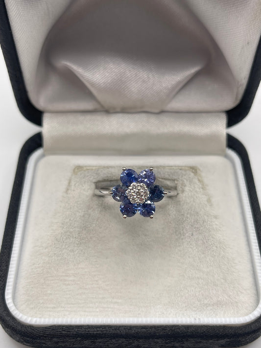 18ct white gold tanzanite and diamond ring