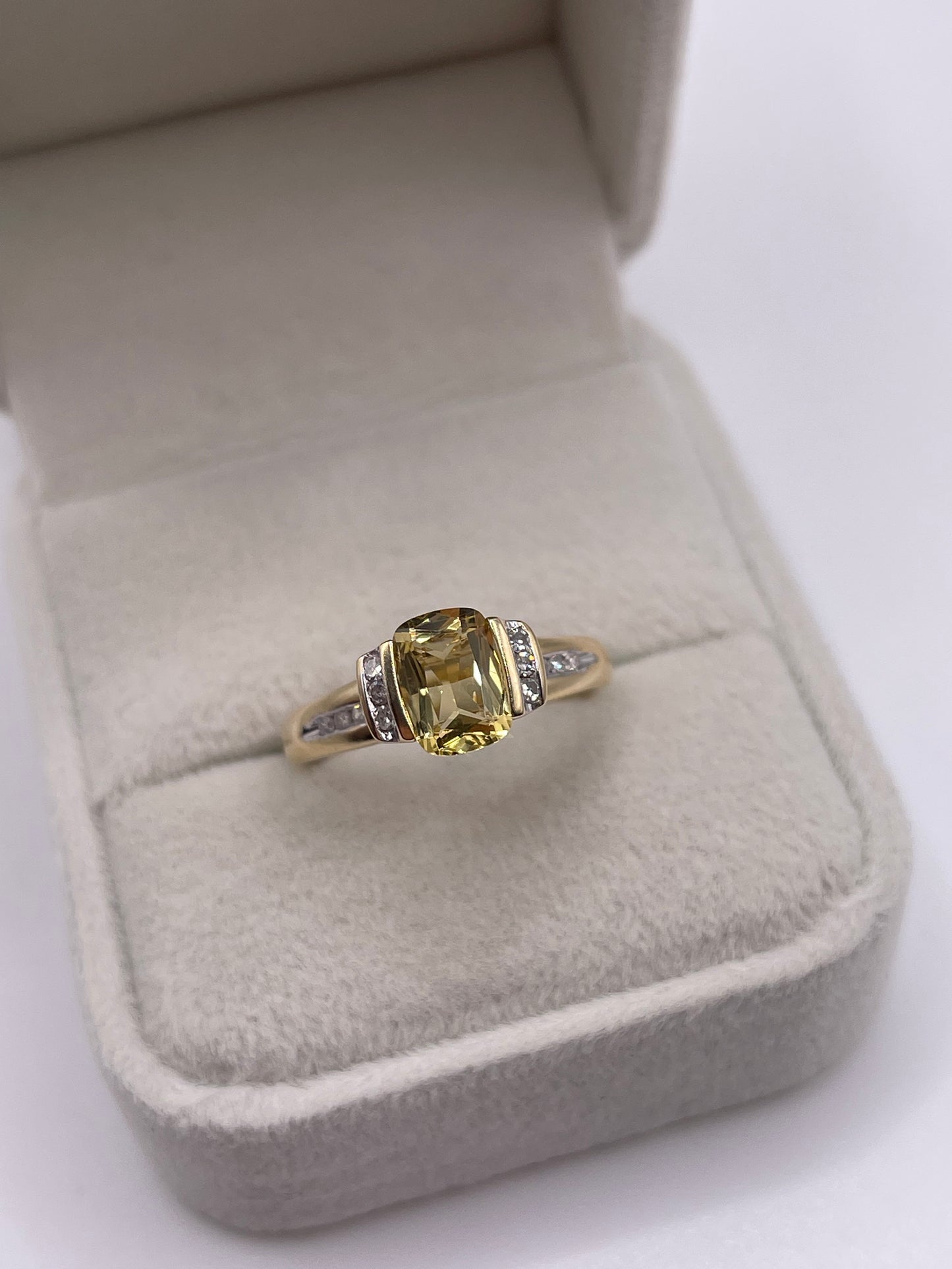 9ct gold citrine and diamond ring