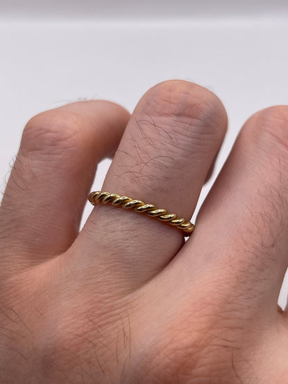 9ct gold band