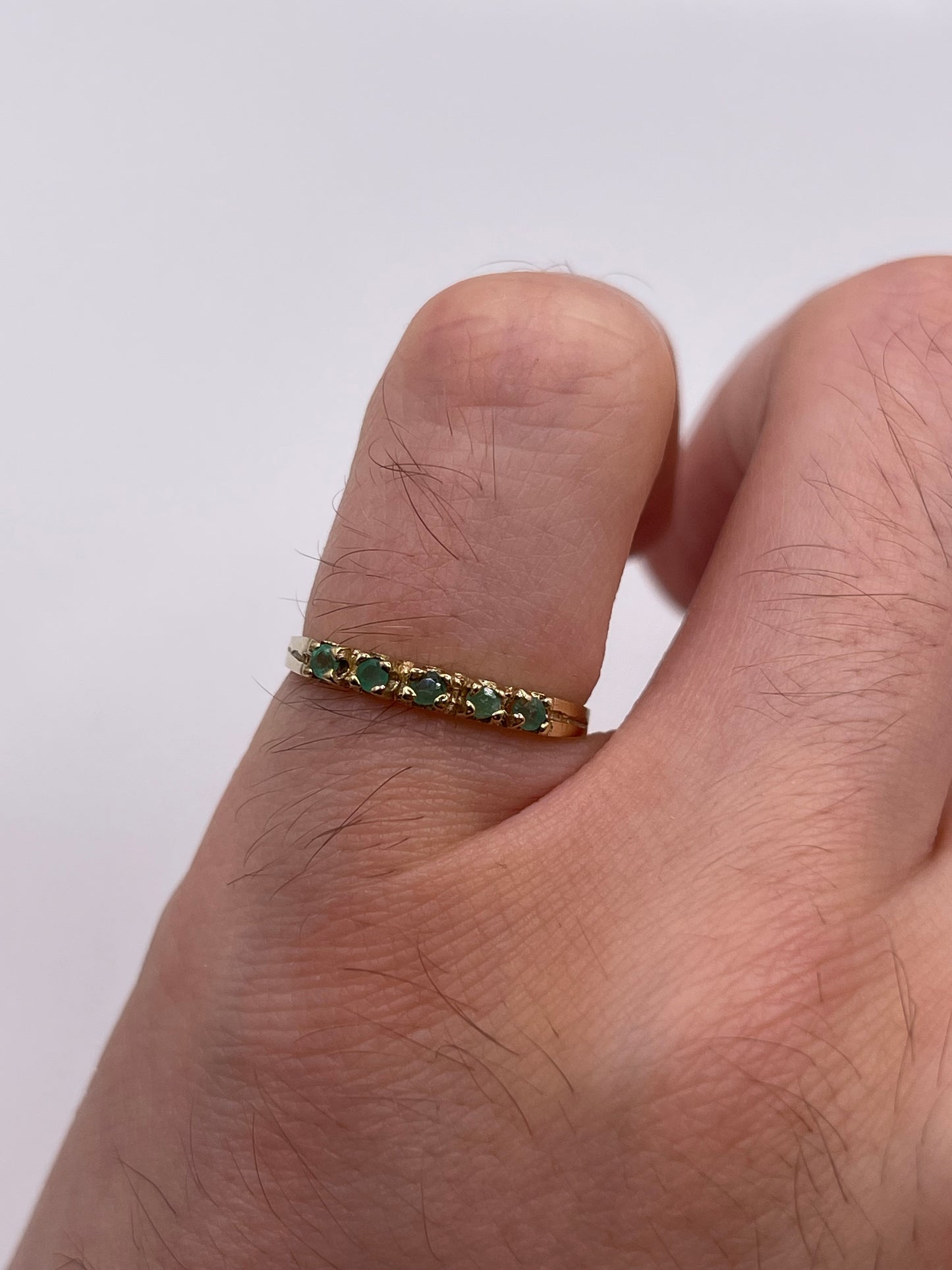 9ct gold emerald ring