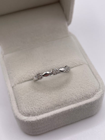9ct white gold diamond ring