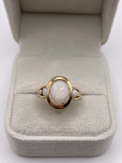 9ct gold opal ring