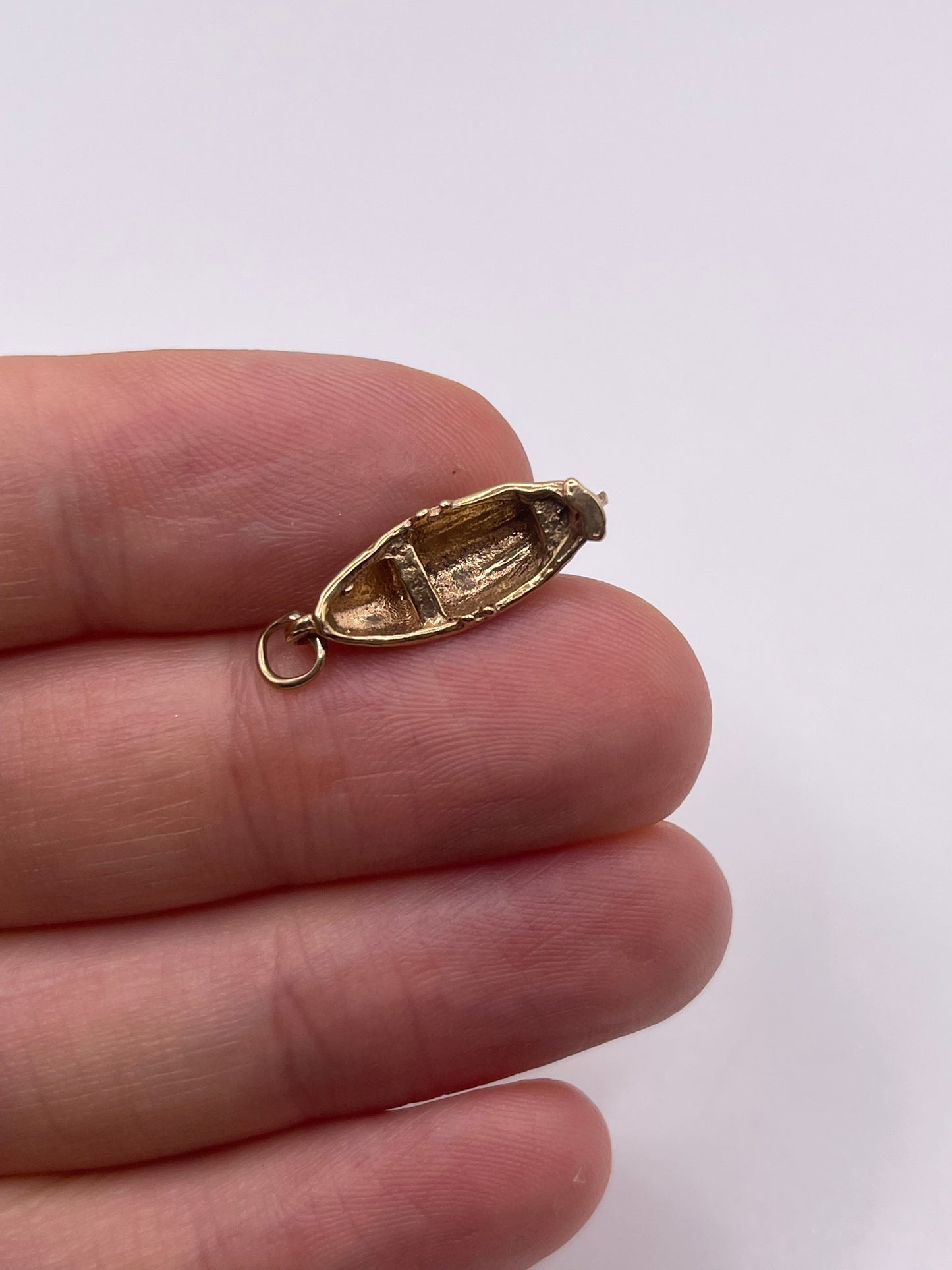 9ct gold boat charm