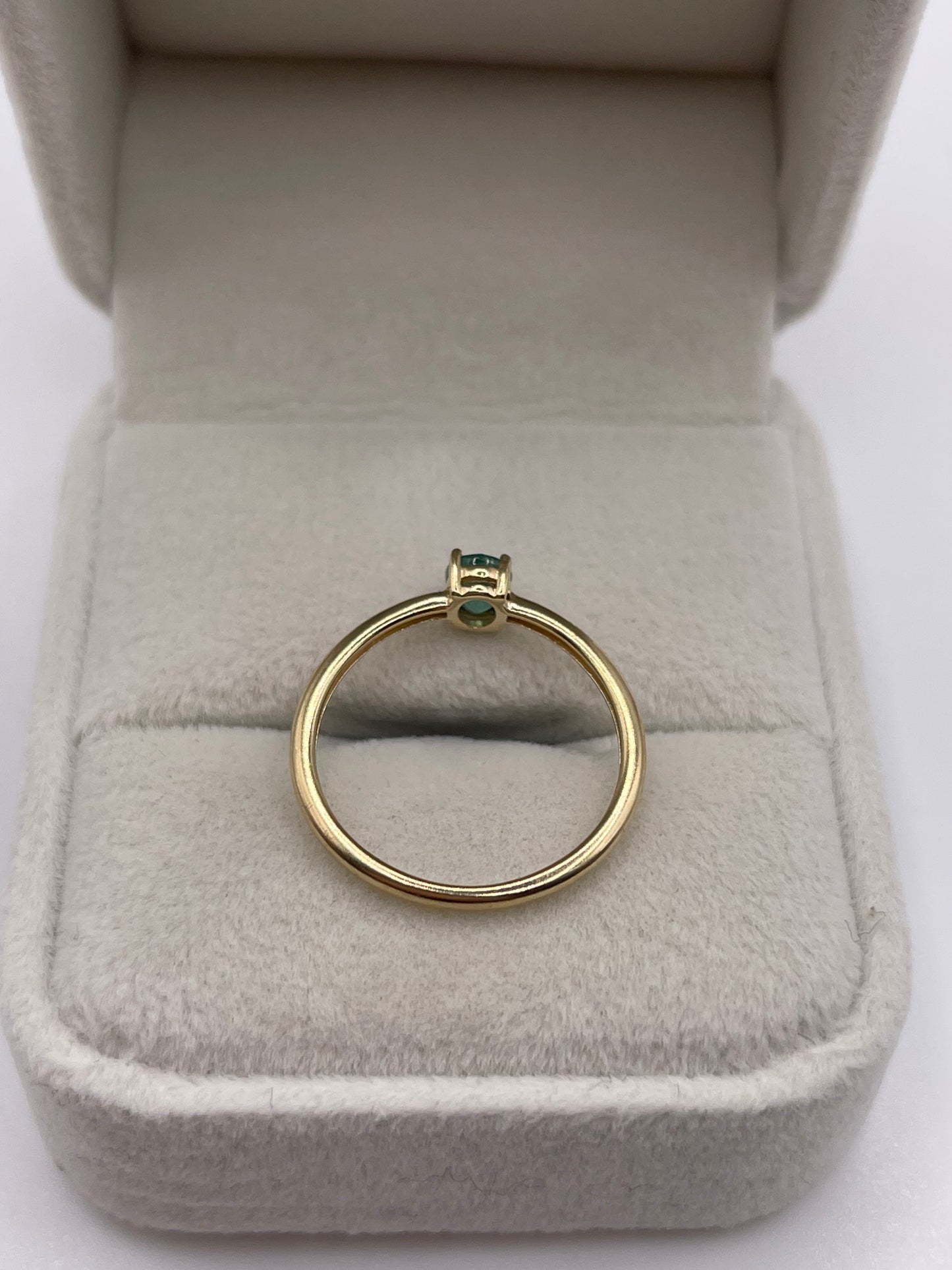 9ct gold emerald ring