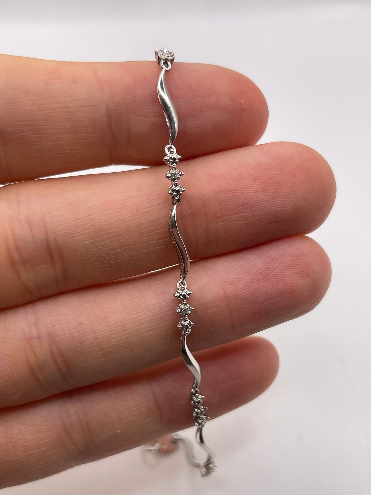 9ct white gold diamond bracelet