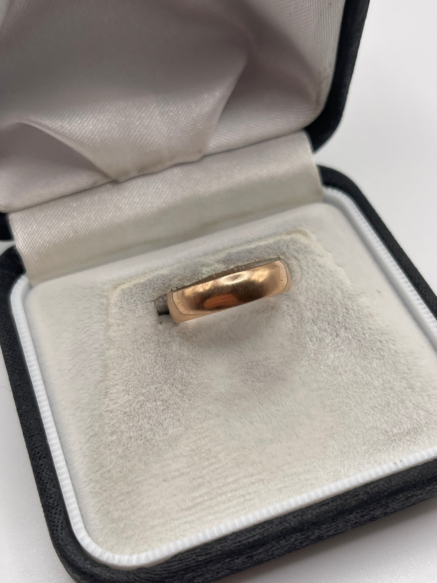 9ct rose gold band