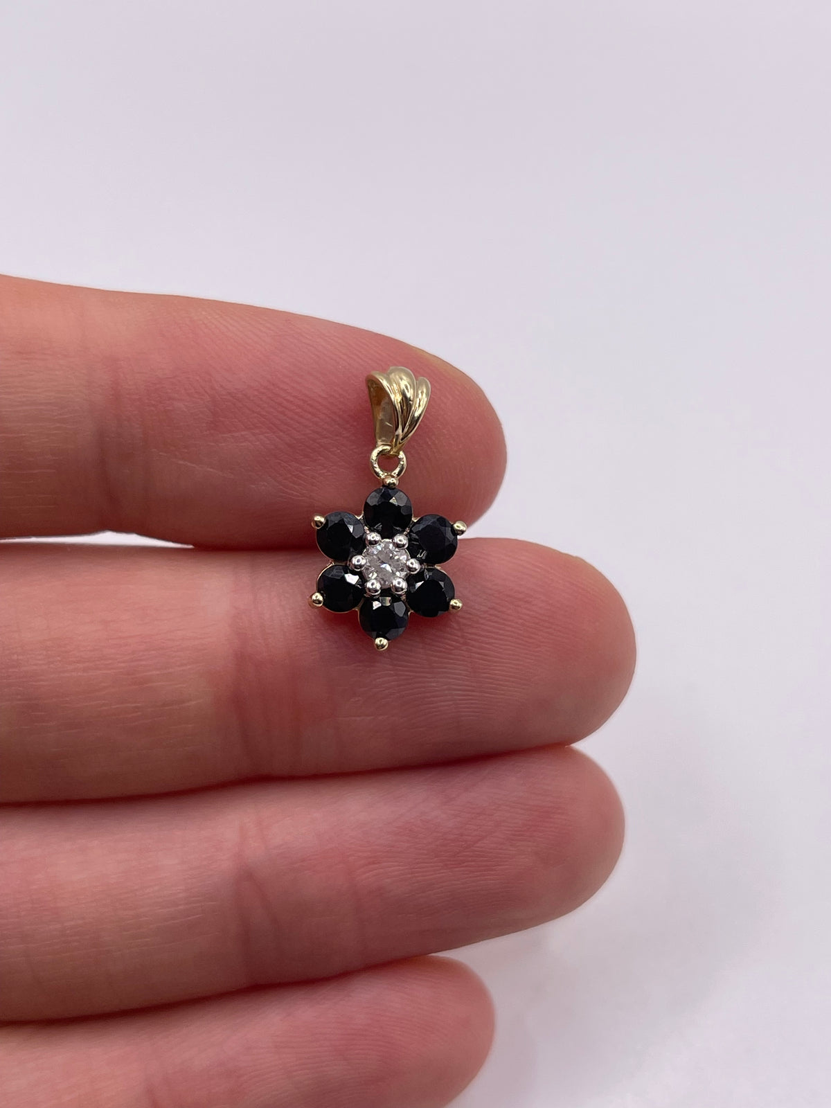 9ct gold sapphire and diamond pendant