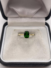 Load image into Gallery viewer, 9ct gold diopside ring
