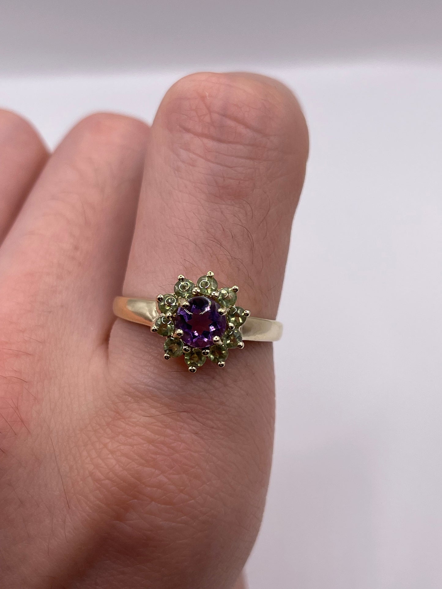9ct gold amethyst and peridot ring