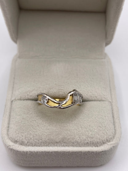 18ct two tone gold diamond ring