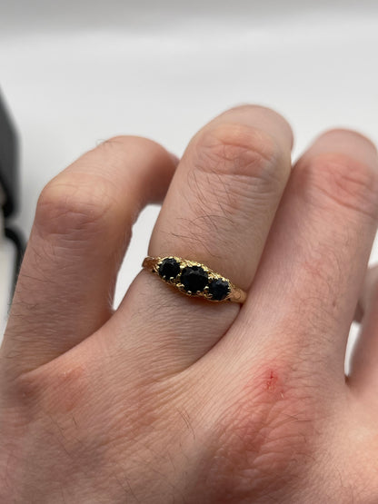 9ct gold sapphire ring