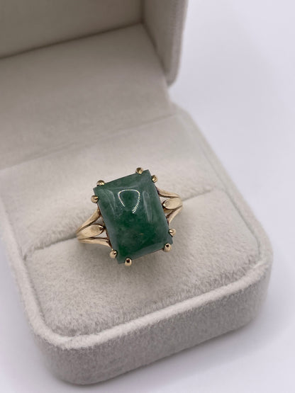 9ct gold aventurine ring