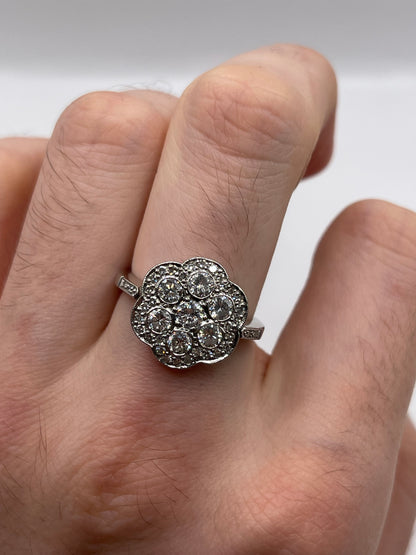 Platinum diamond cluster ring