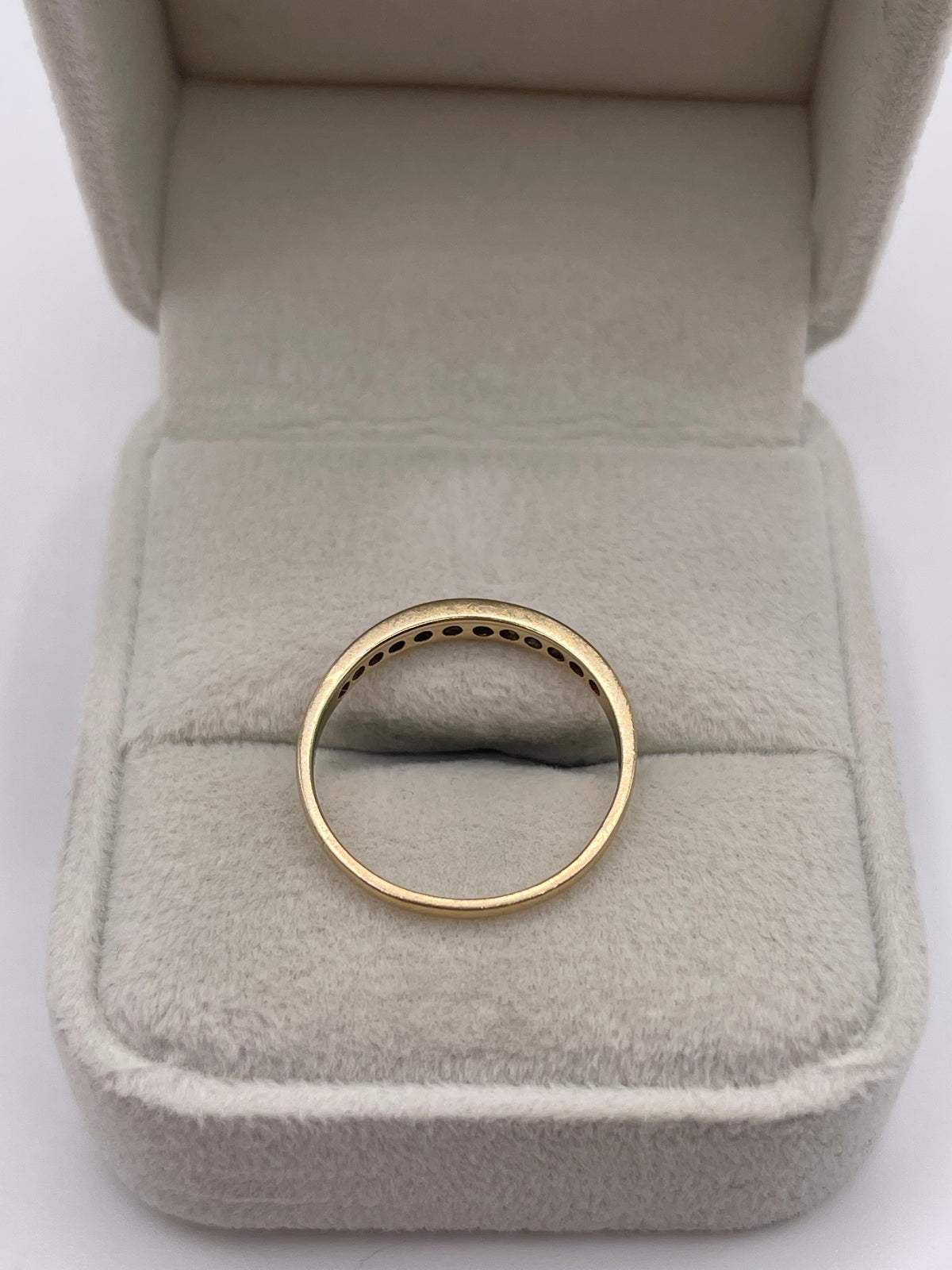 9ct gold diamond ring