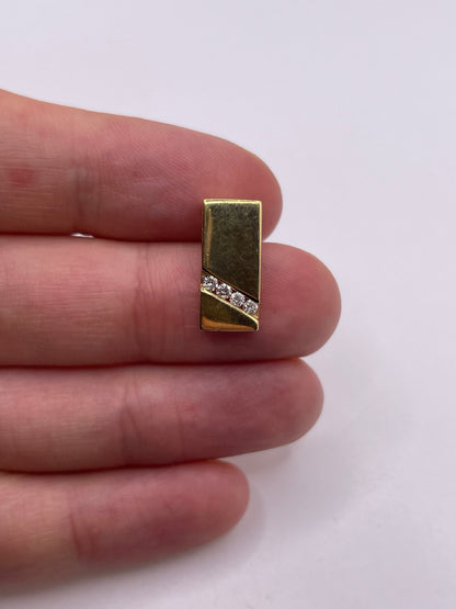 18ct gold diamond pendant