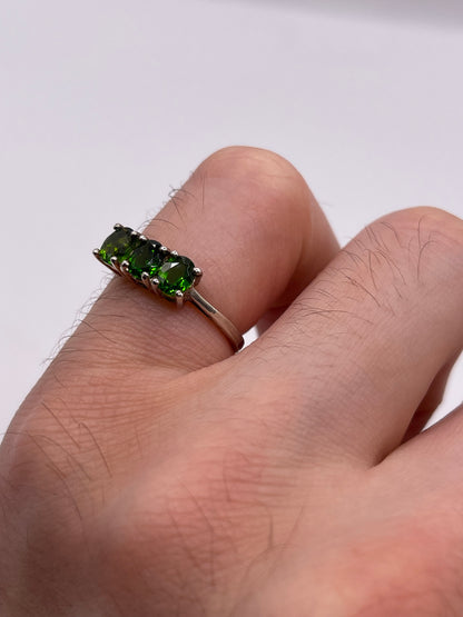 Silver diopside ring