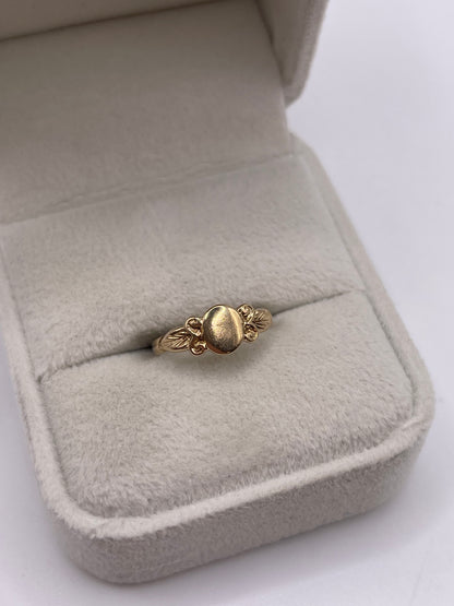 9ct gold signet ring