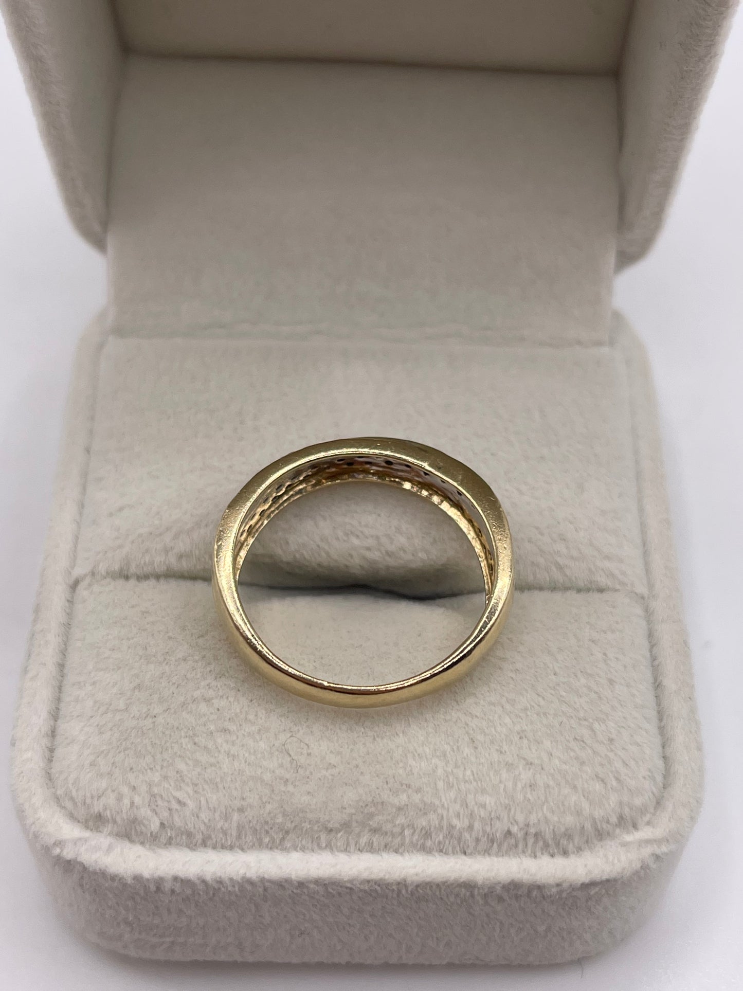9ct gold diamond cluster ring