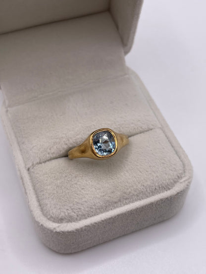 Antique 18ct gold aquamarine ring